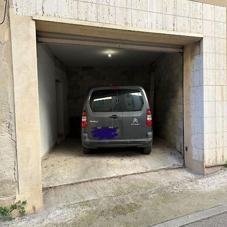 Appartement Centre Ville - Parking Prive - Wifi Nîmes Buitenkant foto