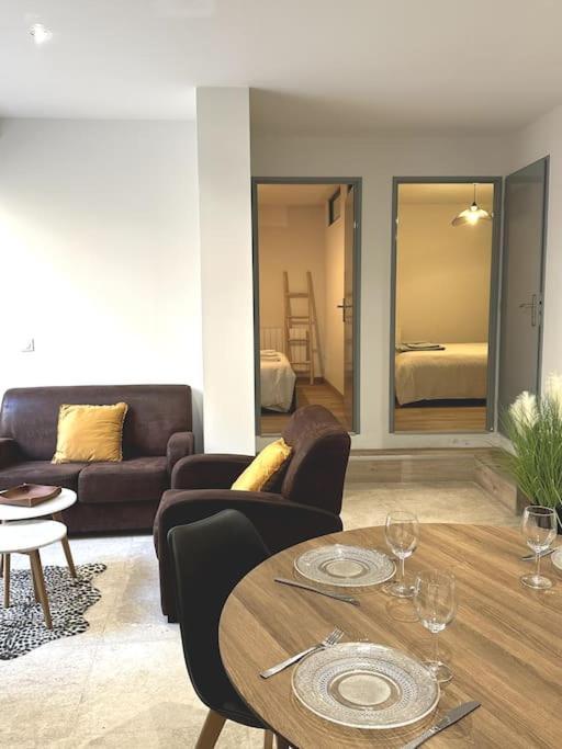 Appartement Centre Ville - Parking Prive - Wifi Nîmes Buitenkant foto